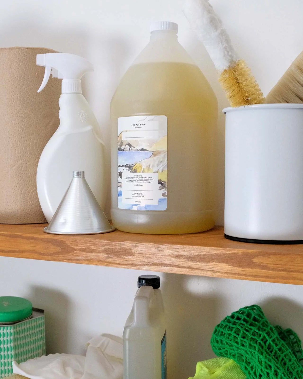 Redwood Mist Body Wash Gallon